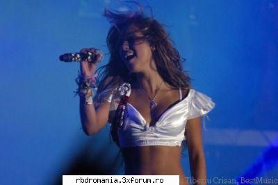 hi anahi-poze